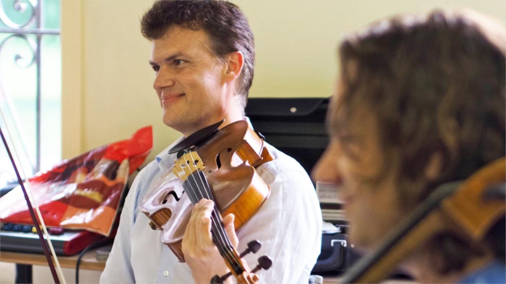 Prof. Roland Glassl (Viola) Konzert 2 Datum N.N.
